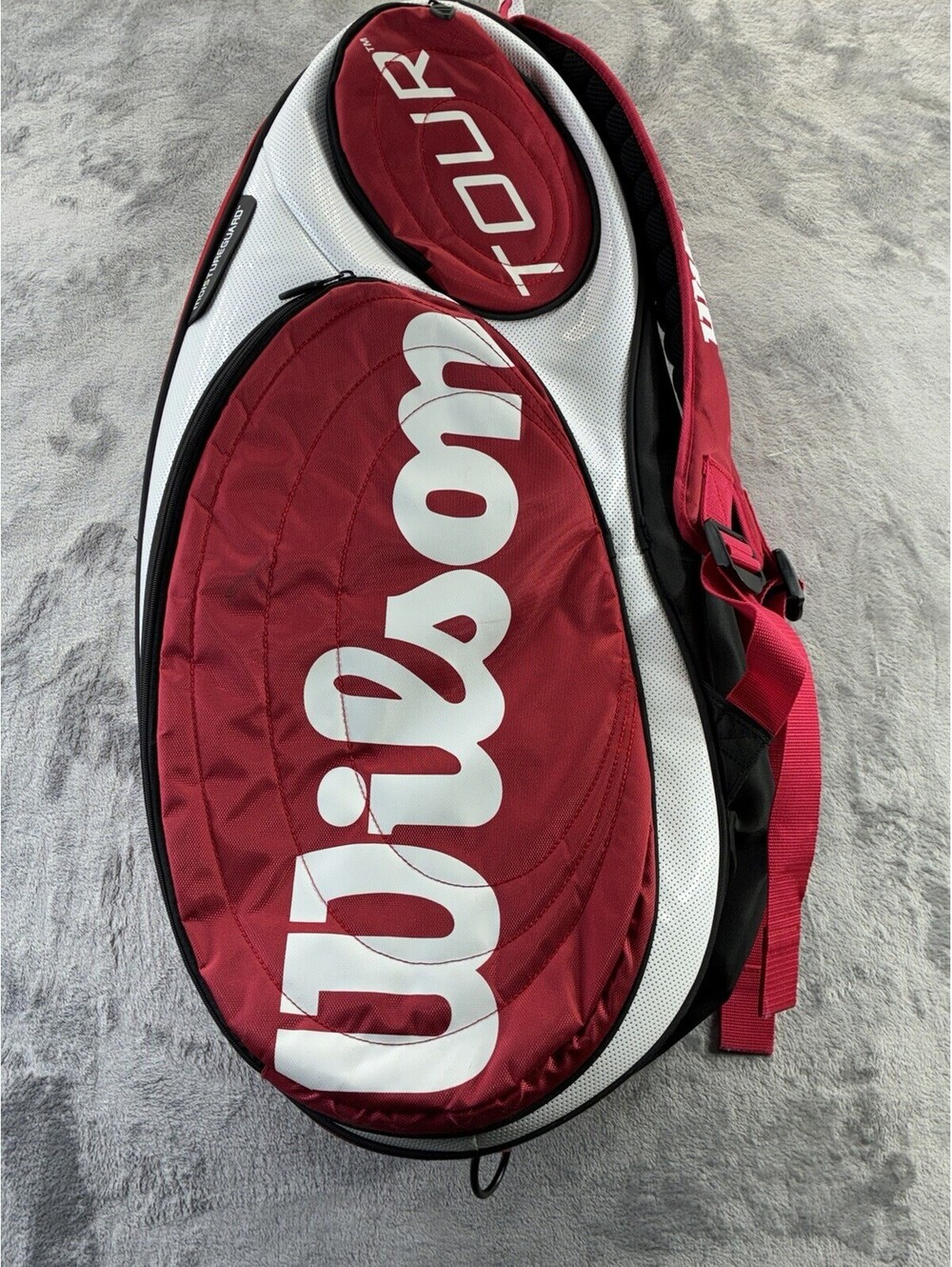 Wilson Tour Thermoguard/Moistureguard Tennis Racket Bag